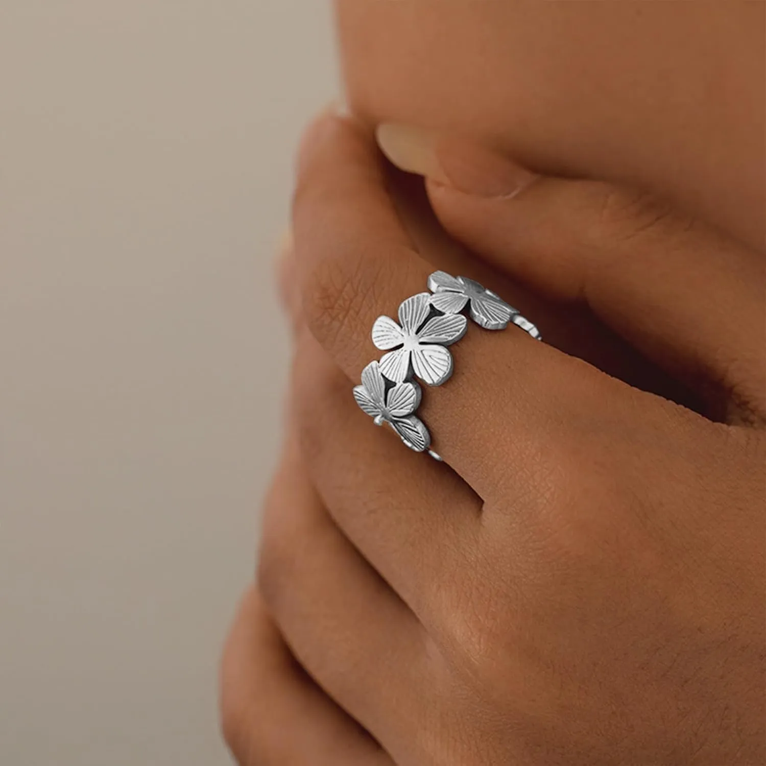 Chunky Gold Rings for Women Adjustable Flower Rings Non Tarnish 14K Gold Statement Rings Flower Jewelry for Women