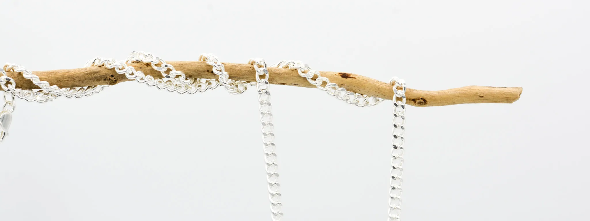 Curb chain